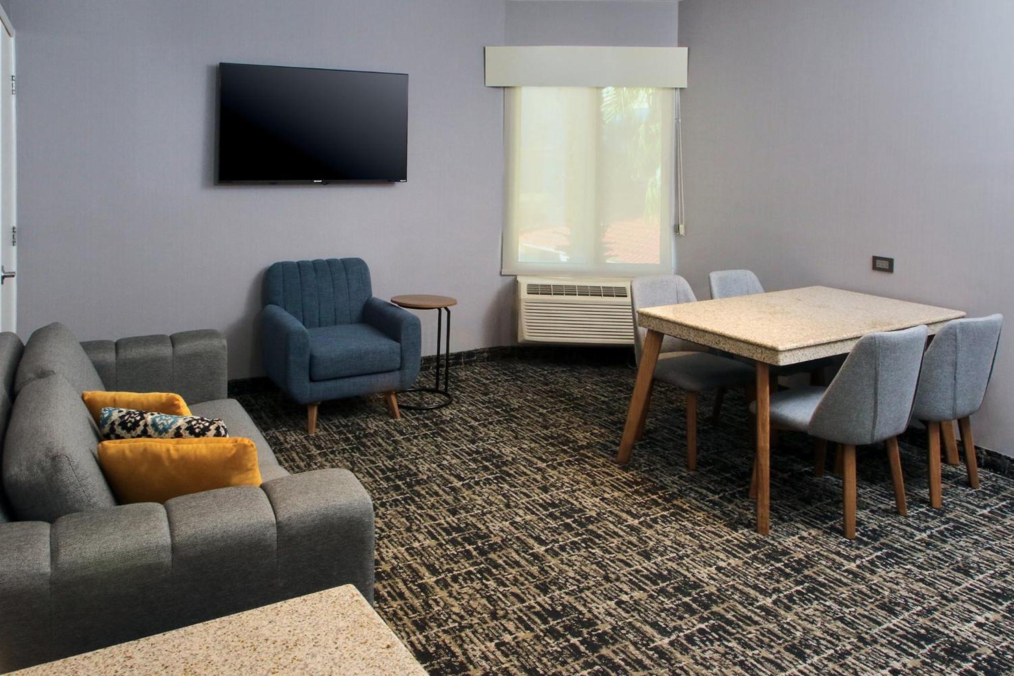 Voco Saltillo Suites By Ihg Luaran gambar